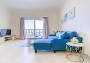 Plaza Freshly furnished with amazing view